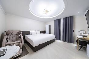 Knox Hotel