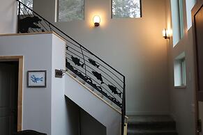 Spruce Lodge