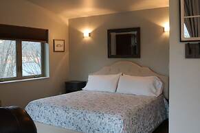 Spruce Lodge