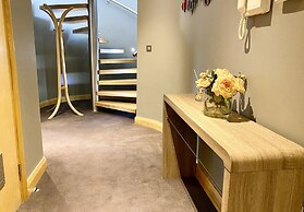 Oxford Penthouse Suite