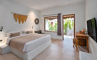 Amber Lombok Beach Resort