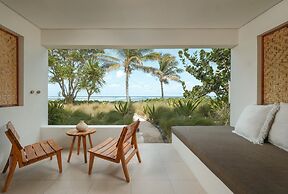 Amber Lombok Beach Resort