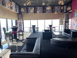 Hotel Sky Cape Town