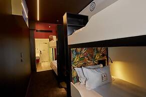 Hotel Sky Cape Town