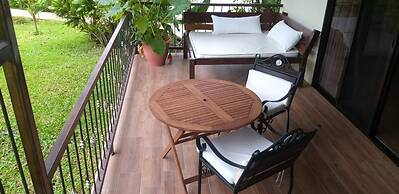 Tropical Suites & Villas