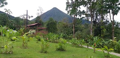Tropical Suites & Villas