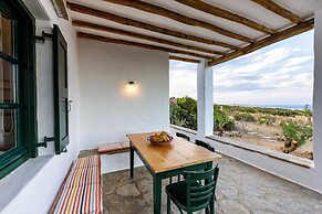 Traditional Villa 5 Mins on Foot From the Beach