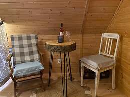 Delightful SPA Cottage With Fire Place and Sauna