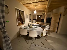 Delightful SPA Cottage With Fire Place and Sauna