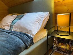 Delightful SPA Cottage With Fire Place and Sauna