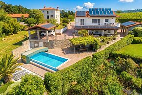 Pool Apartments Debeli Rtič