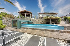 Pool Apartments Debeli Rtič