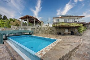 Pool Apartments Debeli Rtič