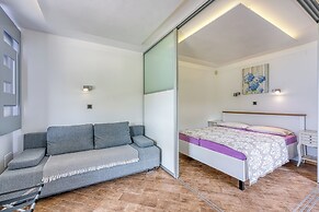 Pool Apartments Debeli Rtič