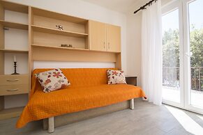 Seafront Apartment Dana