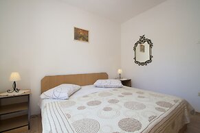 Seafront Apartment Dana
