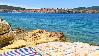 Seafront Apartment Dana