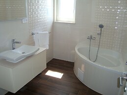 House Karlo Apartments