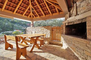 Stone House Mia - Prihonja