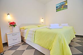 Apartments Gusti