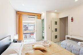 Castello Ursino Balcony Apartment
