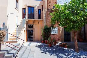 Valuk-Piazza Duomo Charming Apartment