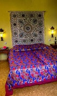 Hotel Henry