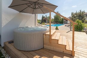 Pool Villa Prleski Raj