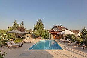 Pool Villa Prleski Raj