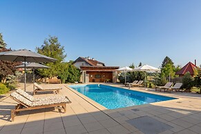 Pool Villa Prleski Raj