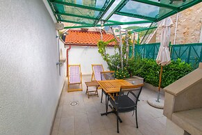 Apartments La Perla