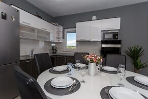 Villa Caper