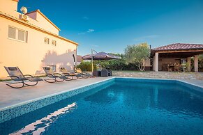 Villa Caper