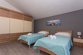 Villa Caper