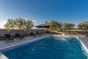 Villa Caper
