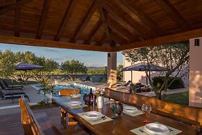 Villa Caper