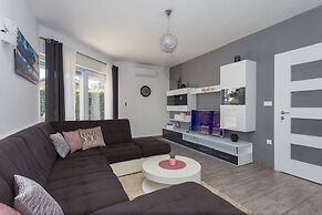 Villa Caper