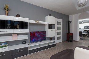 Villa Caper