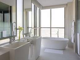 SLS Dubai Hotel & Residences