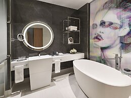 SLS Dubai Hotel & Residences