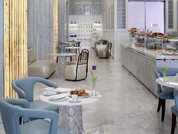 SLS Dubai Hotel & Residences