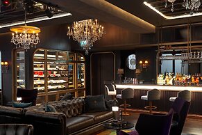 SLS Dubai Hotel & Residences