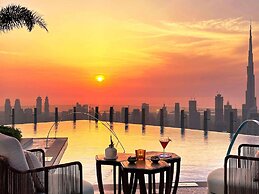 SLS Dubai Hotel & Residences