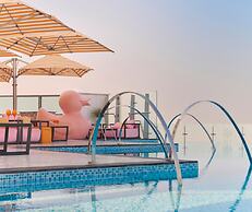 SLS Dubai Hotel & Residences