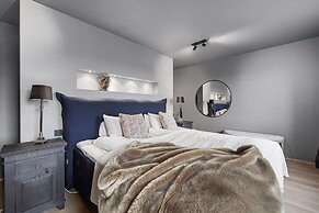 Luxurious Large Home, Perfect for Your Group