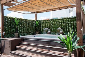 8-bedroom Penthouse With Private Jacuzzi & Rooftop