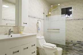 8-bedroom Penthouse With Private Jacuzzi & Rooftop