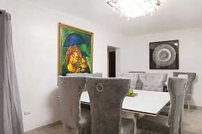 8-bedroom Penthouse With Private Jacuzzi & Rooftop