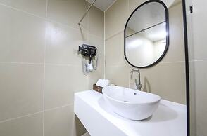 City Hotel