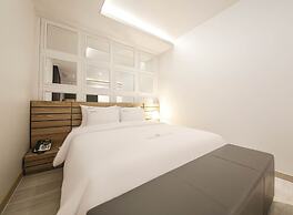 City Hotel